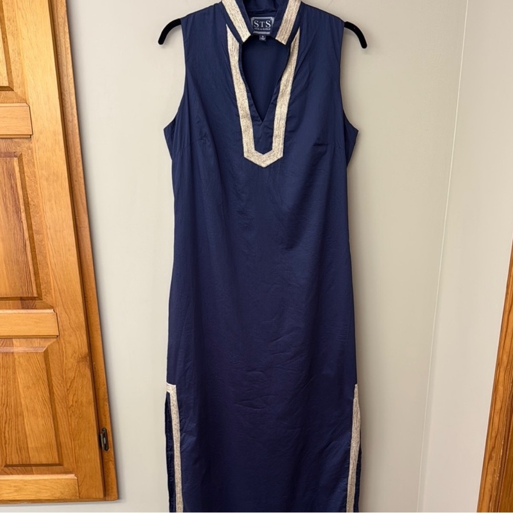 IN SEARCH OF THIS DRESS!  Sail to Sable Navy Top with Gold Accents